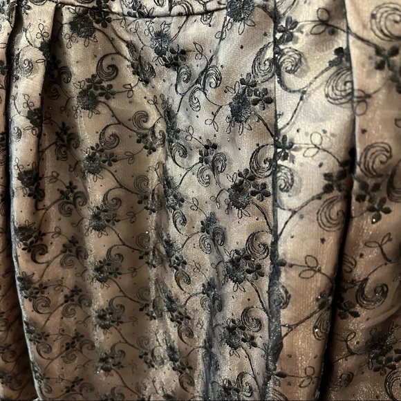 Jessica McClintock Strapless Dress - Black and Champagne - Size 6 - Picture 4 of 9